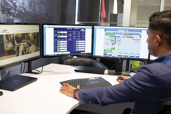 Technician using NODEM